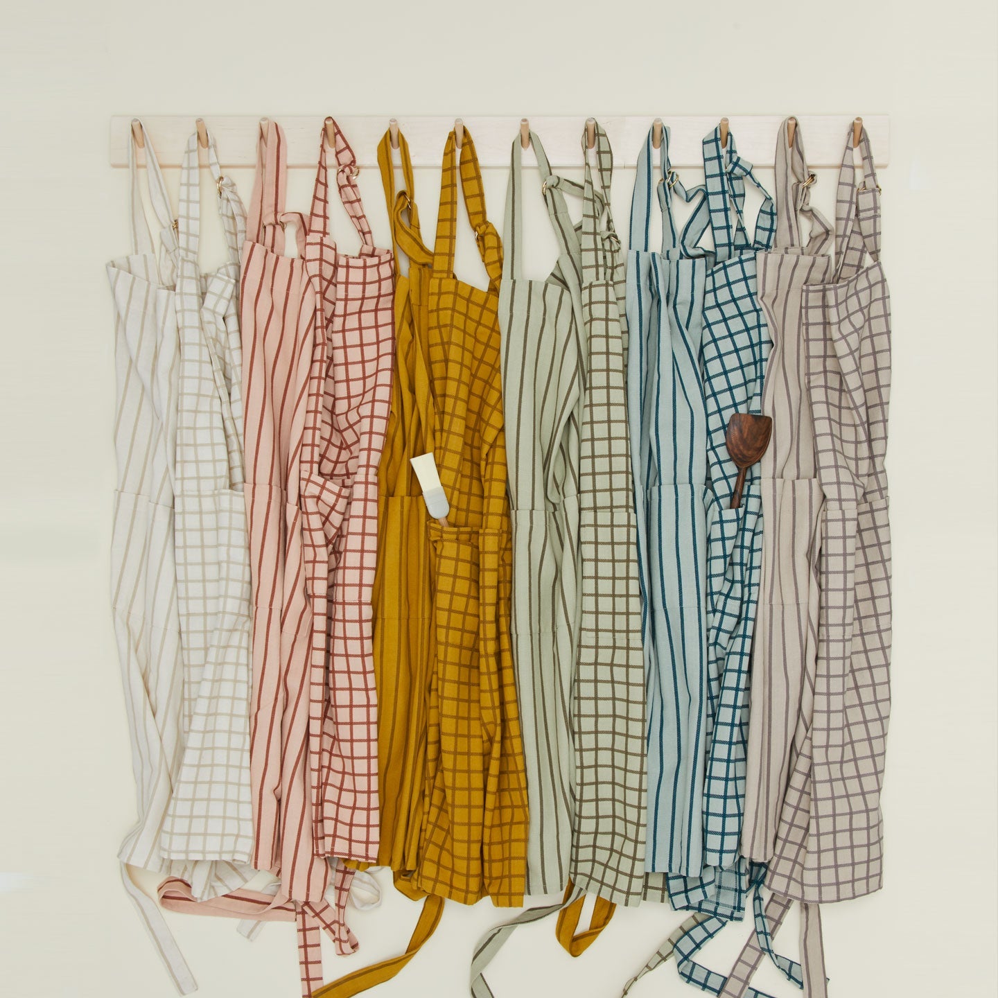 Essential Check Apron - Sage/Olive