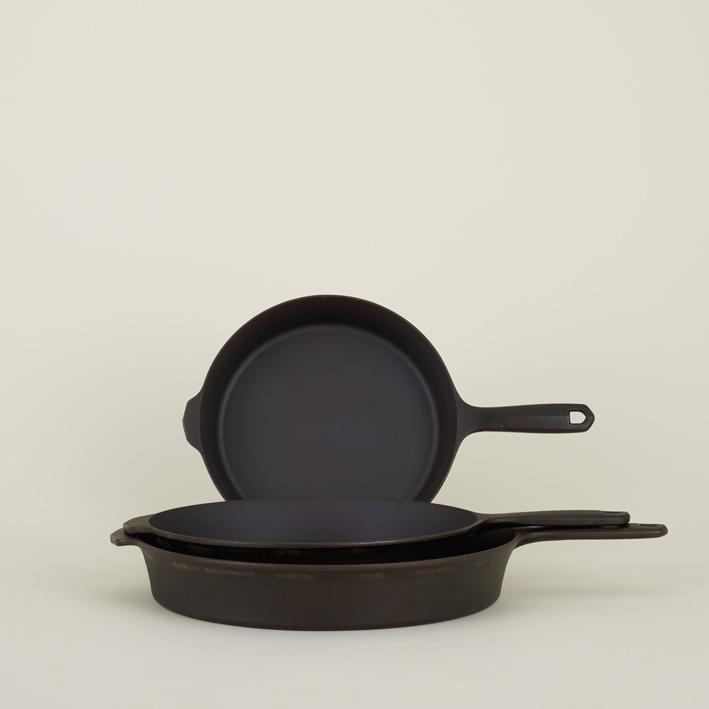 Cast Iron Cookware - Medium