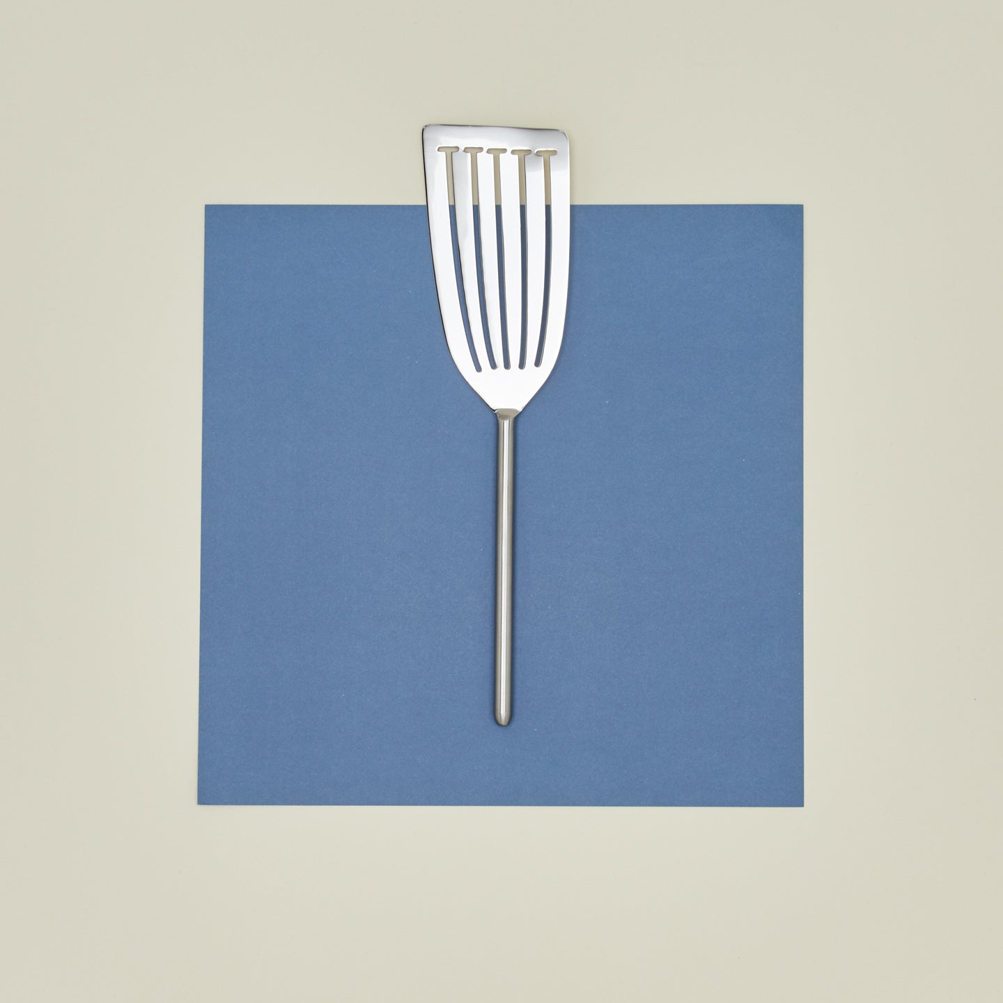 Simple Metal Fish Spatula - Silver