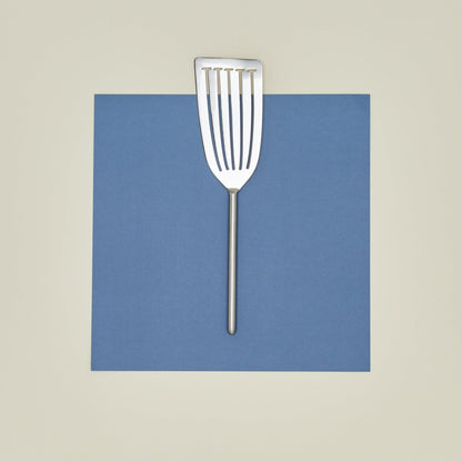 Simple Metal Fish Spatula - Silver