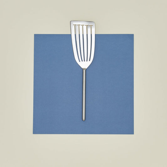 Simple Metal Fish Spatula - Silver